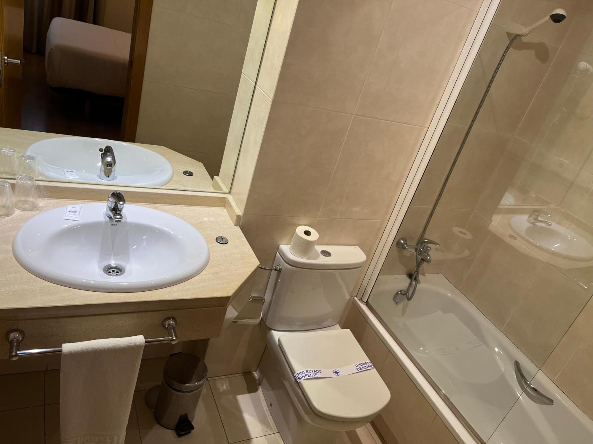 U Hotel Ogalia Vigo Exterior foto